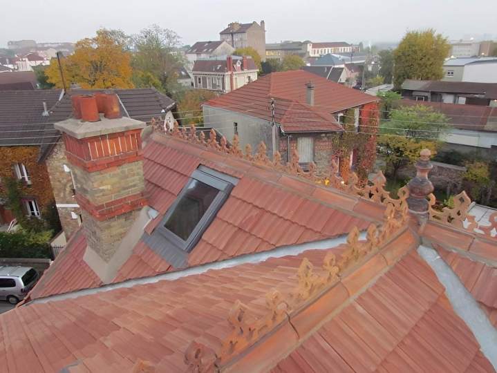 Toit maison en tuiles Argenteuil
